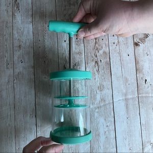 PREOWNED PAMPERED CHEF BLUE WHIPPED CREAM MAKER